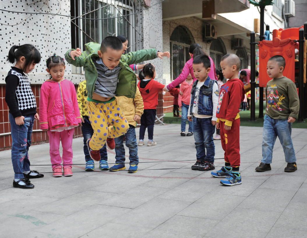 构建儿童友好型城市和社区手册.pdf 第4页