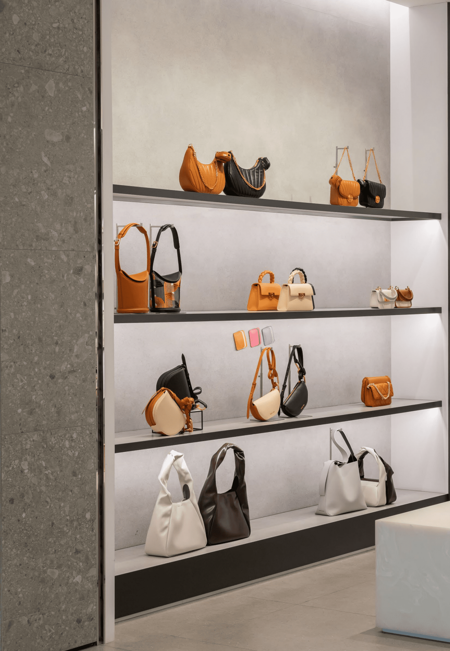 毕马威：《零售与消费品行业：变革、转型与突破》系列报告之四：稳定品质，打造零售消费行业全链平台 第2页